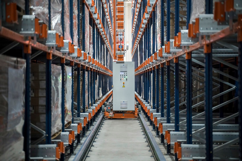 Společnost Finieco renovuje svoji logistiku zřízením nového automatického skladu Společnost Finieco renovuje svoji logistiku zřízením nového automatického skladu