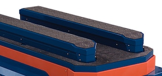 Modely AMR 600 a AMR 1500 jsou vybaveny zvedací plošinou