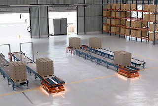 Autonomní mobilní roboty vozíky jsou nasazeny při expedici objednávek