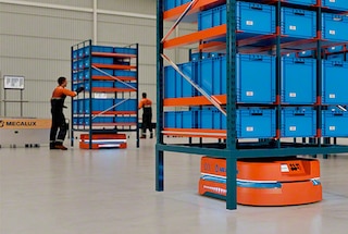 Autonomní mobilní roboty AMR se umí přizpůsobit strategiím vychystávání typu „Person-to-goods“