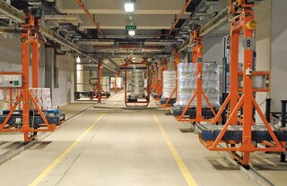 Vytvoření zkratek zrychluje pohyb vozíků po trasách