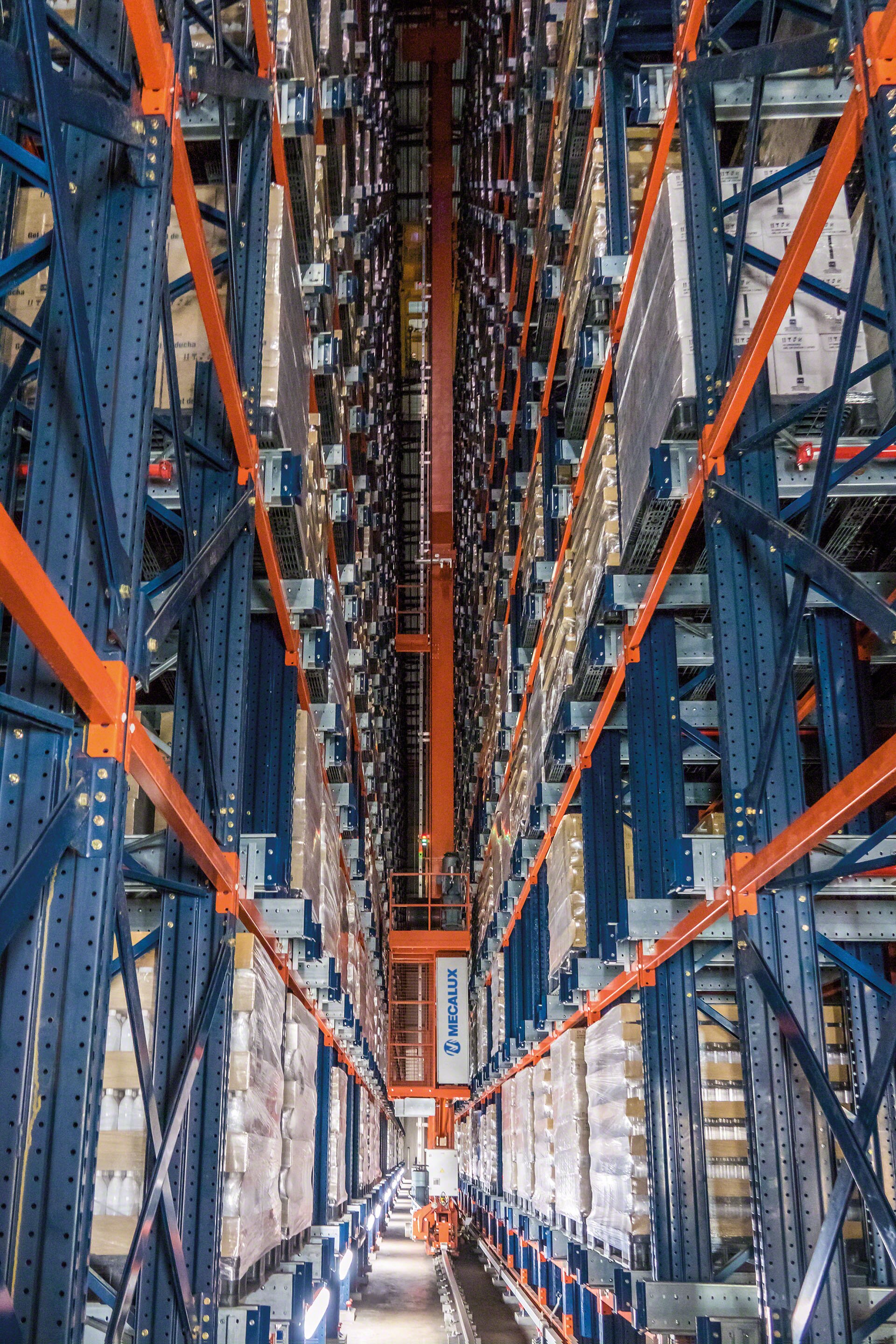 Systém Pallet Shuttle zaručuje maximální využití prostoru vysokých regálů