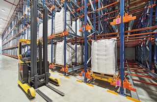 Systém regálového skladování Pallet Shuttle dokáže skladovat i big-bag pytle