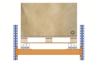 V konfiguraci s vozíky jsou palety uloženy na vozících kromě poslední, která leží přímo na kolejích